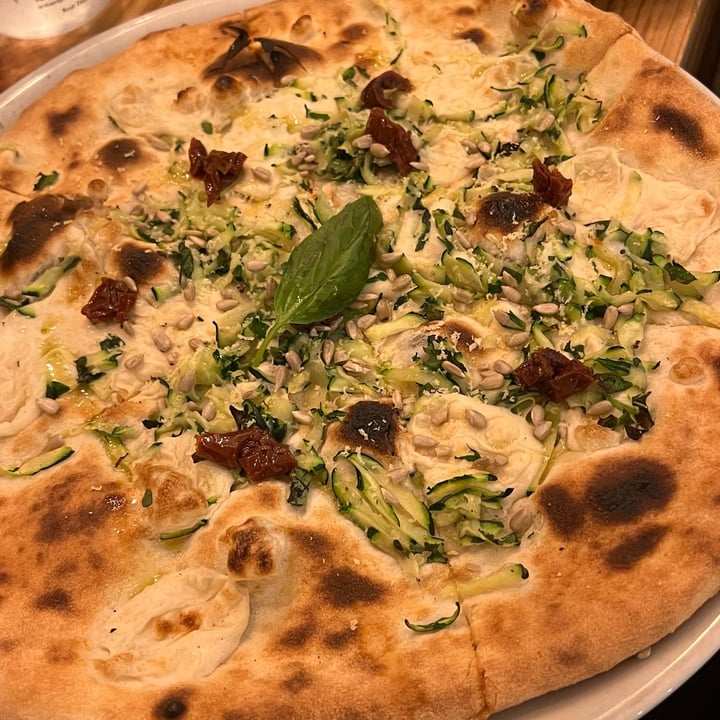 photo of A GoGò Pizzabar Veg Zuchinne shared by @annamiou on  19 Apr 2024 - review