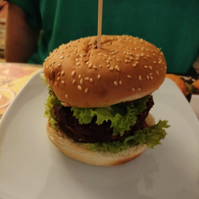 Photo of the dish “beyond burger”