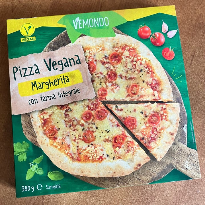 photo of Vemondo Vegan pizza Margherita shared by @hellf on  03 May 2024 - review
