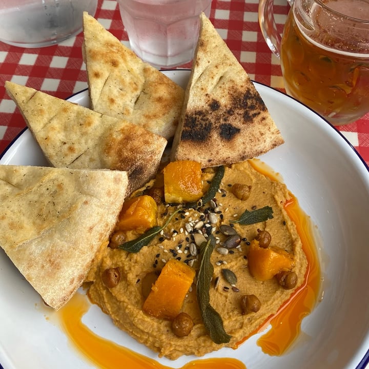 photo of Spíler Biergarten Roasted Pumpkin Hummus shared by @attolrac on  09 Oct 2024 - review