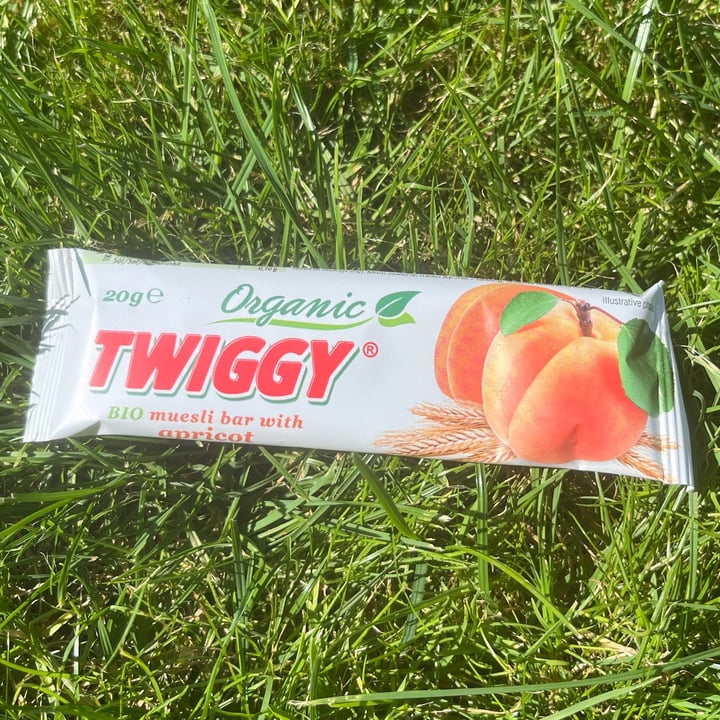 photo of Twiggy Bio Muesli Bar With Apricot shared by @eml on  25 Jul 2024 - review