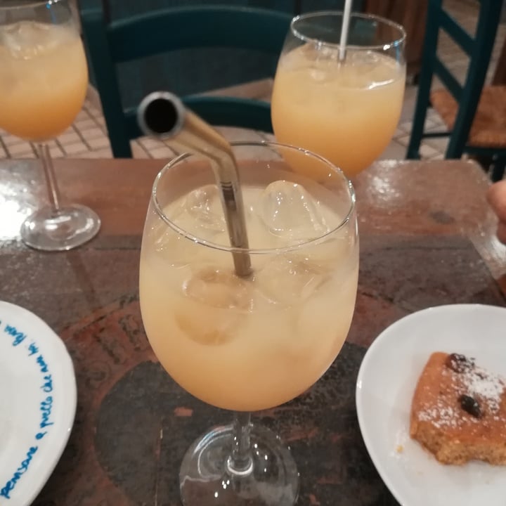 photo of Caffè Letterario Volta Pagina Cocktail analcolico alla frutta shared by @grilla on  08 Oct 2023 - review
