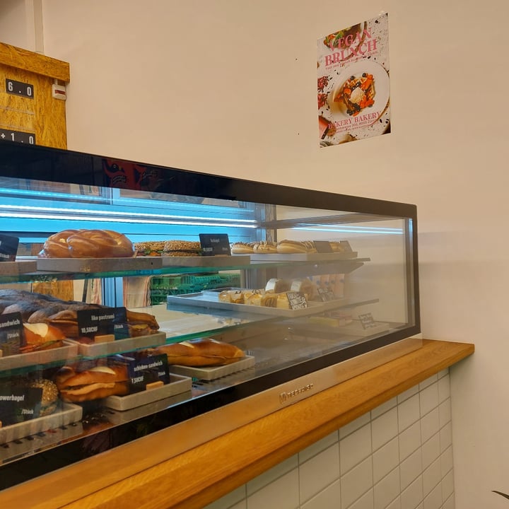 photo of Bakery Bakery HB Zürich laxbagel shared by @cloudyaquilegia on  29 Aug 2023 - review