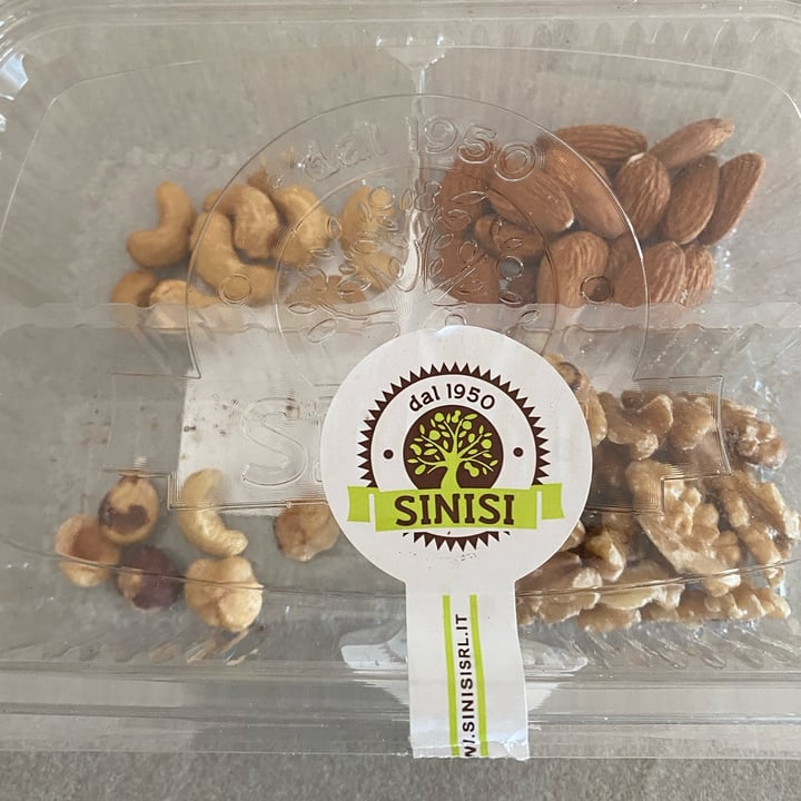 photo of Sinisi Mix frutta secca shared by @chica86 on  22 May 2024 - review