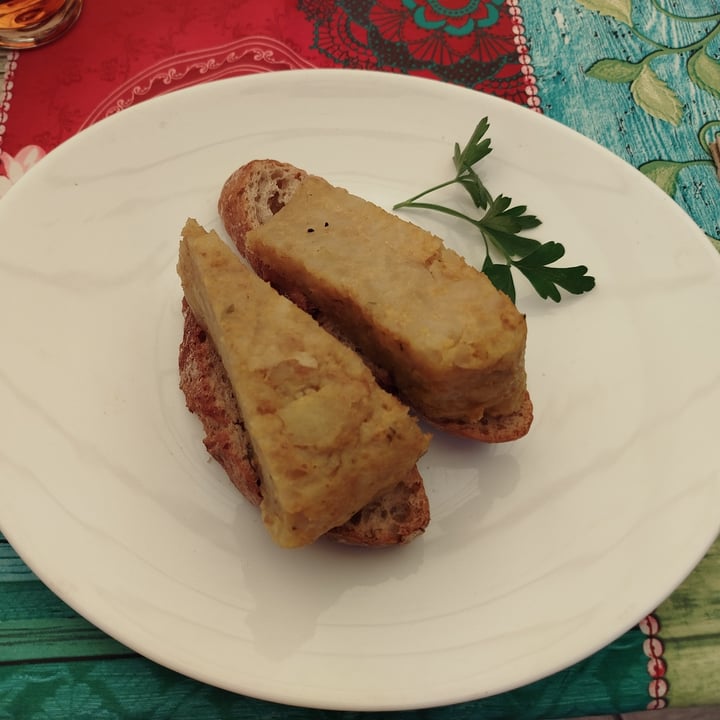 photo of Telos. Comida Casera Natural - Vegetariana, vegana  Tosta de tortilla de patatas shared by @bitauniverse on  26 Jun 2025 - review