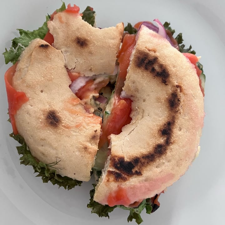 photo of blueorange vegan lachs bagel shared by @lucciola on  04 Sep 2025 - review