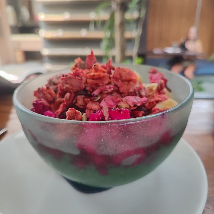 photo of SAYURI HEALING FOOD CAFE Mega Protein Smoothie Bowl shared by @littleredmushroom on  29 Apr 2024 - review