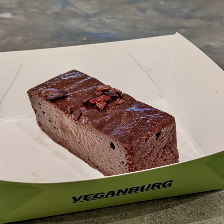 photo of VEGANBURG Woodleigh Brownie shared by @xinru-t on  29 Nov 2023 - review