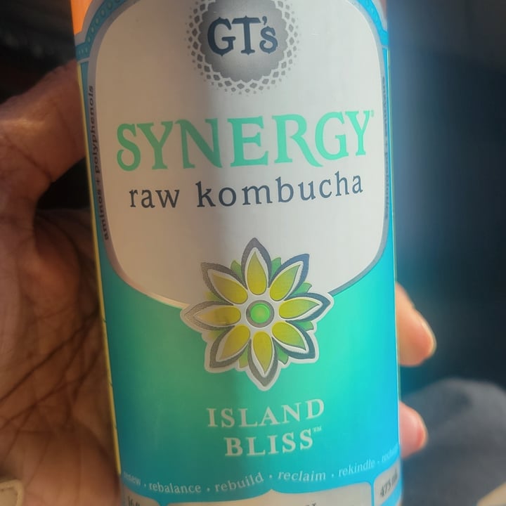 photo of GT’s Living Foods Island Bliss Kombucha shared by @sensiblevegan on  18 Feb 2024 - review