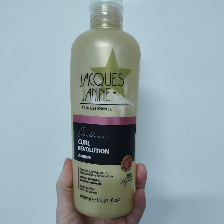 photo of Jacques Janine Shampoo Excellence Curl Revolution shared by @vanessamaiolini on  01 Jun 2024 - review