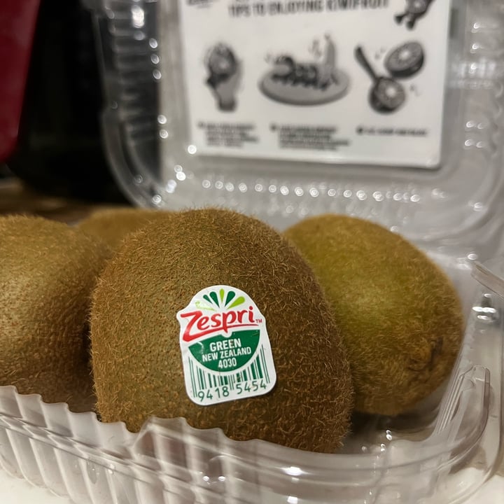 photo of Zespri Green Kiwi shared by @soy-orbison on  03 Sep 2023 - review