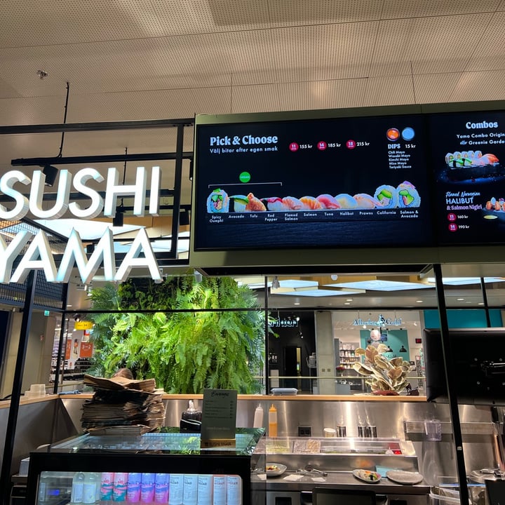 photo of Sushi Yama Express Spicy Oumph shared by @theblobbyvegan on  27 Jan 2024 - review