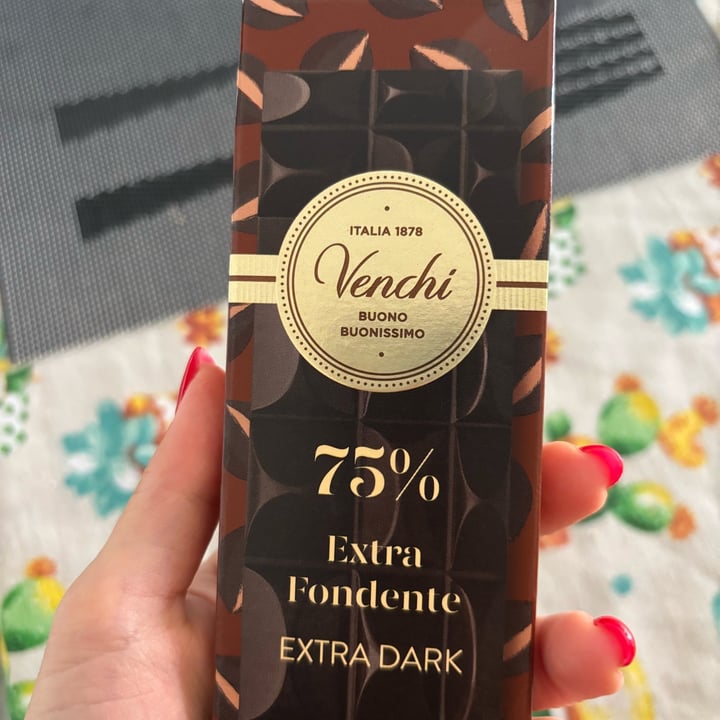 photo of Venchi 75% extra fondente extra dark shared by @floriana on  09 Jun 2025 - review