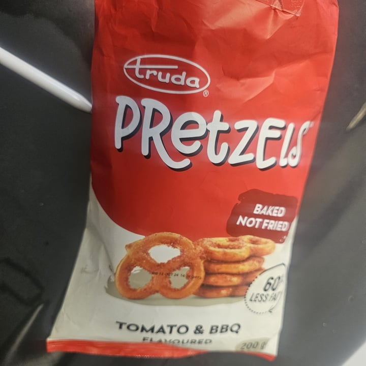 photo of Truda Tomato & BBQ Flavoured Pretzels shared by @gloomyvegan on  04 Nov 2024 - review