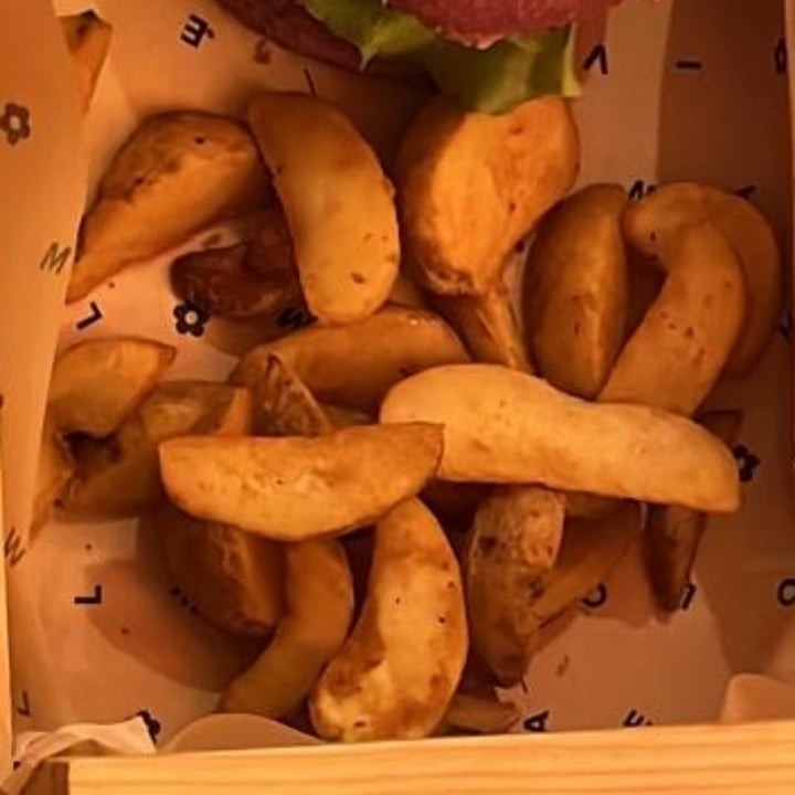photo of Flower Burger Patate fritte shared by @saraz92 on  19 Mar 2024 - review