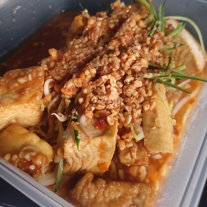photo of Vegetarian Villas Thai Style Tofu shared by @irantzu on  17 Aug 2025 - review
