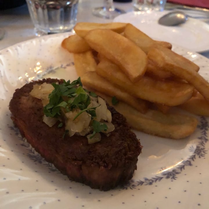 photo of Delice & Sarrasin Vegan Steak Frites shared by @skinnykatwoman on  02 Apr 2025 - review