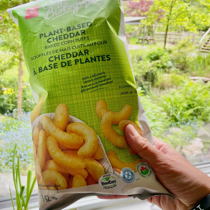 photo of President's Choice Plant-Based Cheddar Baked Corn Puffs shared by @hairyveganmonk on  24 May 2024 - review