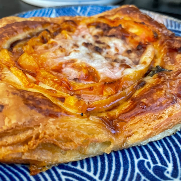 photo of Houldens Rise Above Caprese Danish shared by @alleycatz on  25 Aug 2023 - review