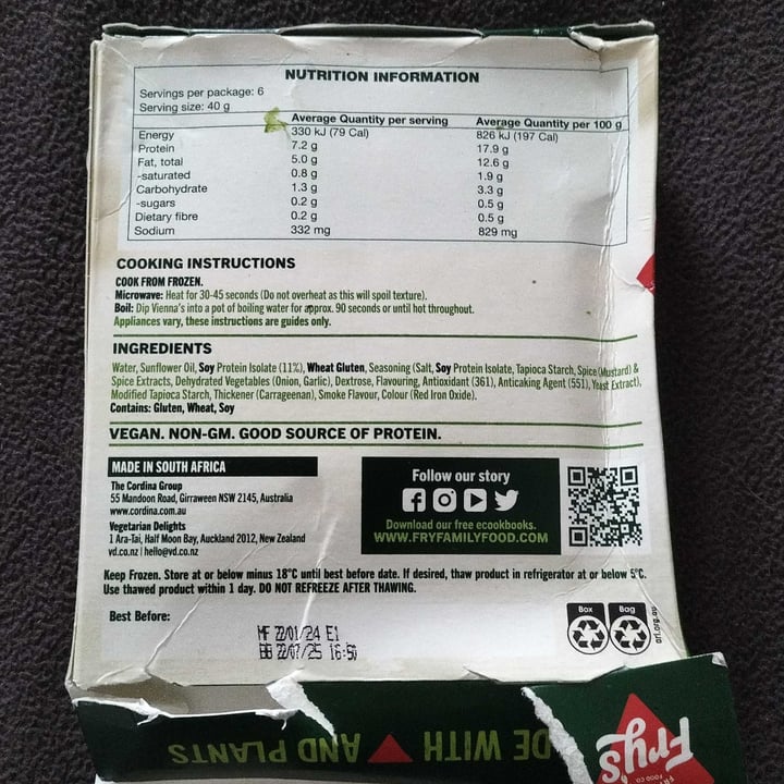 photo of Fry's Family Food Smoked Hot dogs shared by @helenevegan on  15 Jul 2025 - review