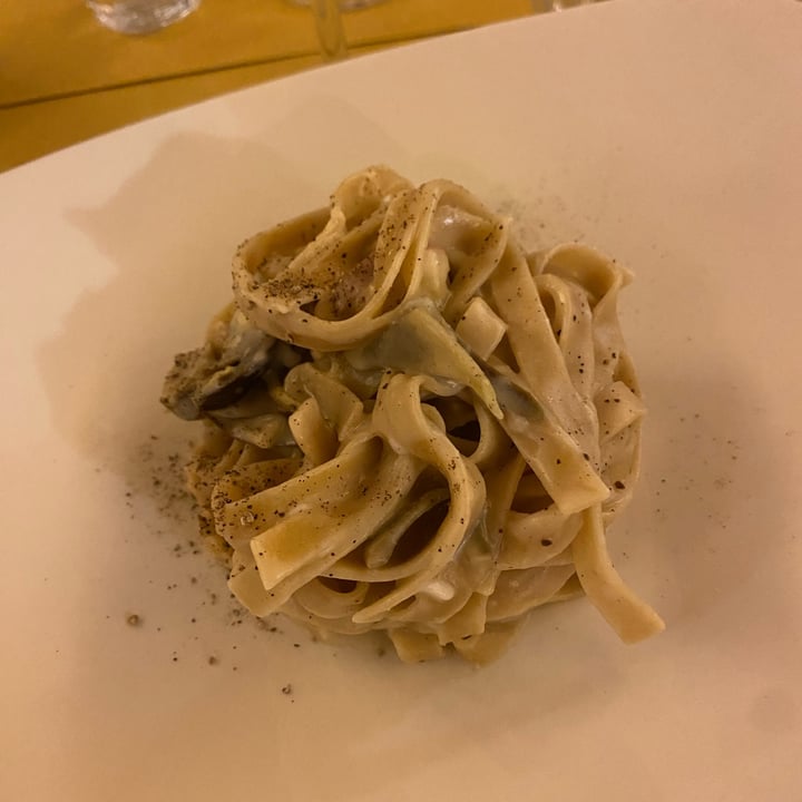 photo of Lo Fai tagliatelle integrali cacio è pepe con julienne di varciofi shared by @perlemammemucche on  23 Mar 2024 - review