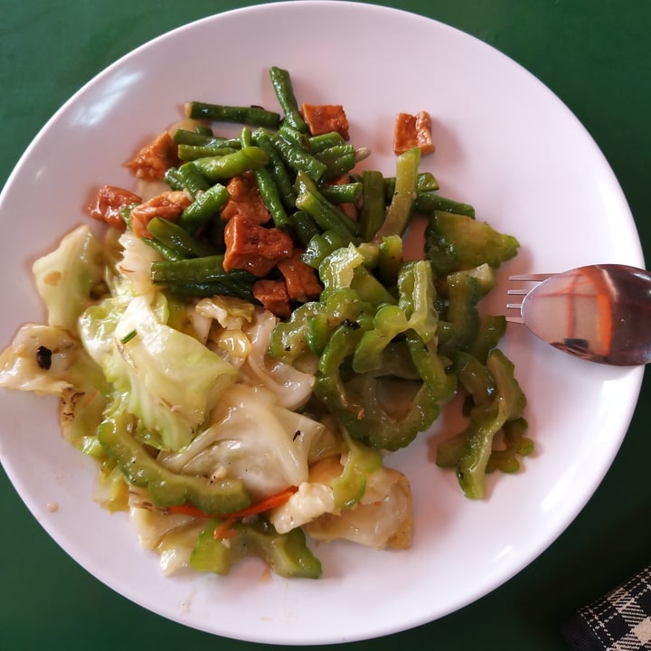 photo of Maxwell Hawker Center Vegetables shared by @darkchocoholic on  18 Sep 2023 - review