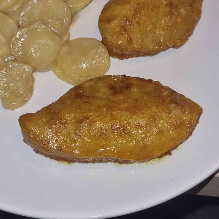 photo of Vemondo Vegan curry steak shared by @amanada on  25 Sep 2025 - review