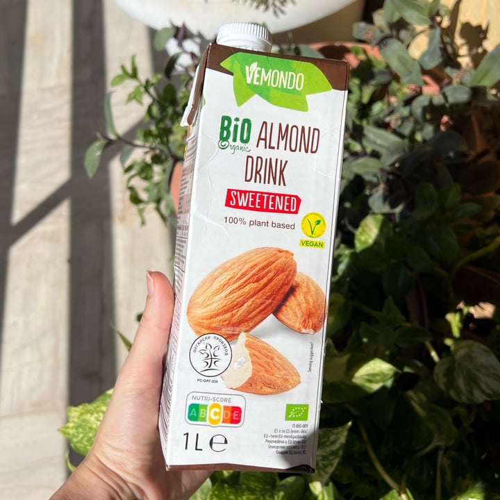 photo of Vemondo Bio Almond Sweetened shared by @annamiou on  03 Oct 2025 - review