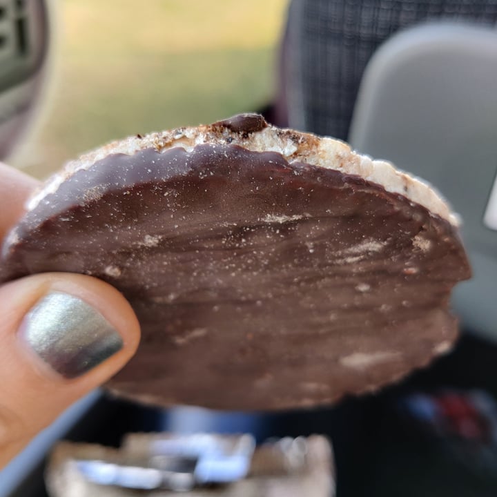 photo of Rice Up! Brown rice cakes with Belgian dark chocolate shared by @harubaba on  04 Jan 2024 - review