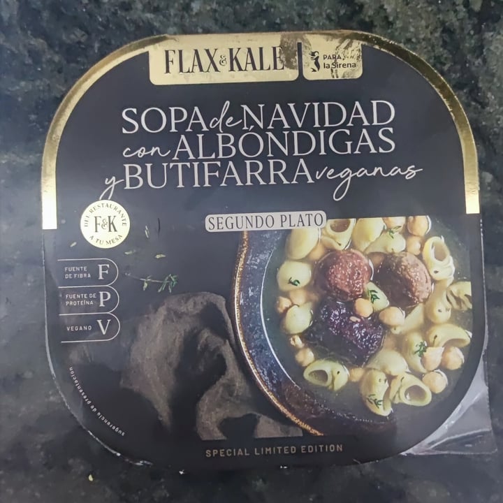 photo of Flax & Kale Sopa de Navidad con albóndigas y butifarra veganas shared by @kinggorilla on  01 Dec 2023 - review