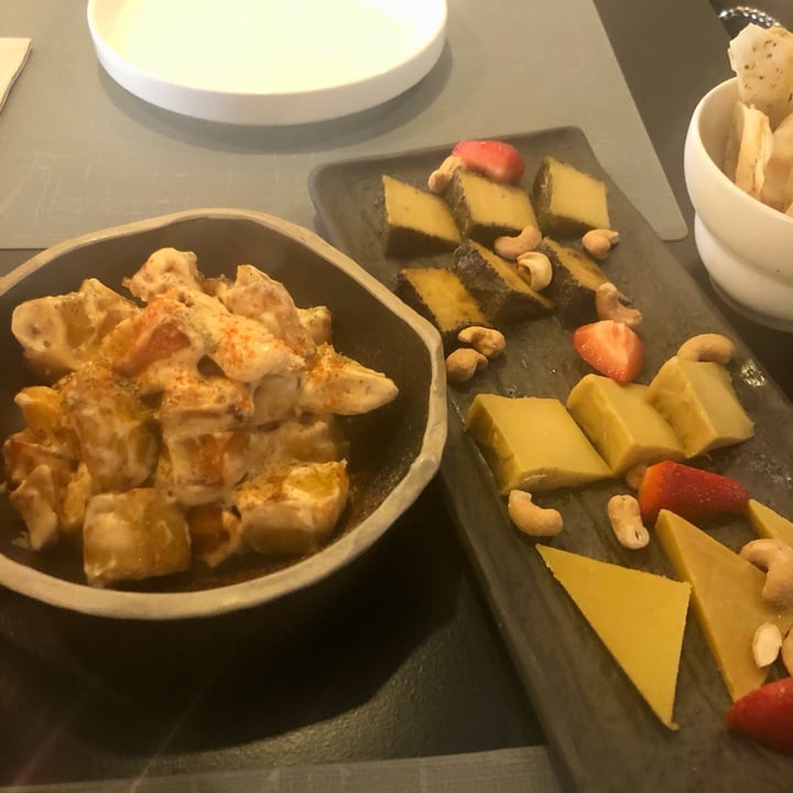 photo of Restaurante Copenhagen Tabla de quesos veganos shared by @juniza13 on  02 May 2024 - review