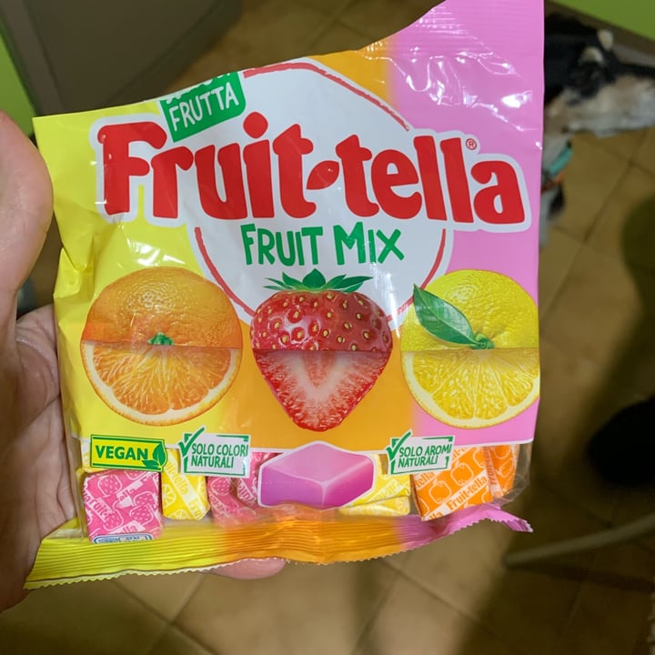 photo of Fruit-tella fruit mix shared by @coloratantonella on  07 Oct 2023 - review