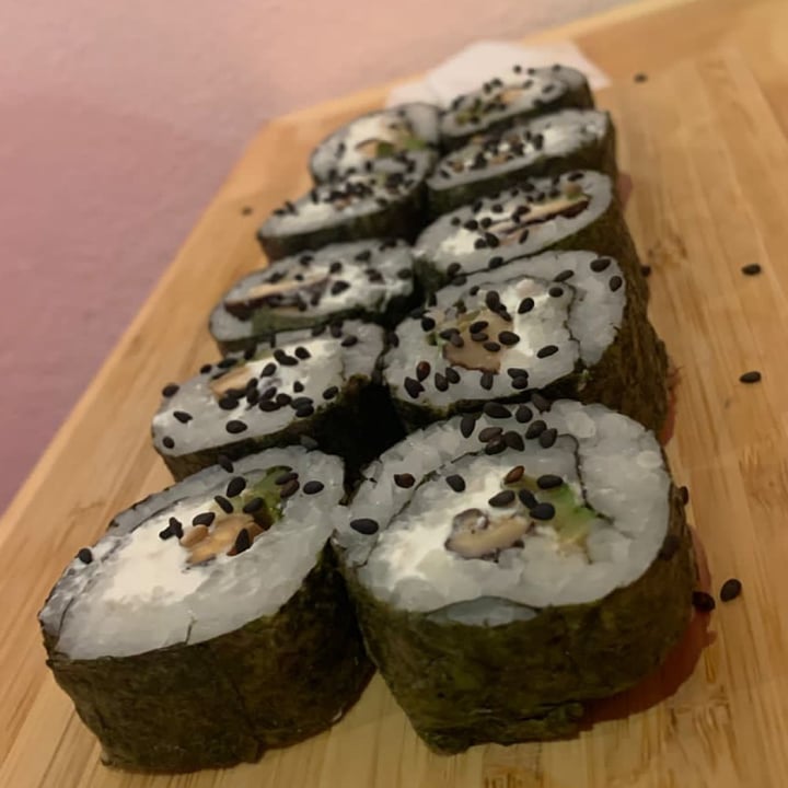 photo of Godzu Cocina Asiática king kong uramaki shared by @ferperezduarte on  22 Jan 2024 - review