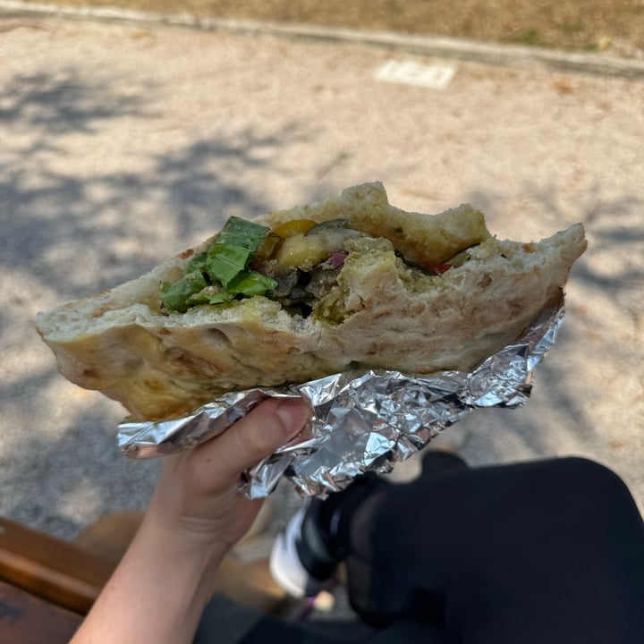 photo of Il Cantinone Trasimeno Testo Vegetariano shared by @gingercringe on  16 Aug 2025 - review