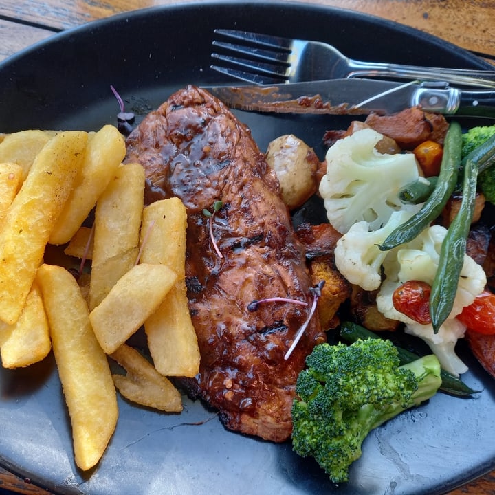 photo of Simon's Restaurant vegan ribs shared by @bettyspaghetti on  29 May 2024 - review