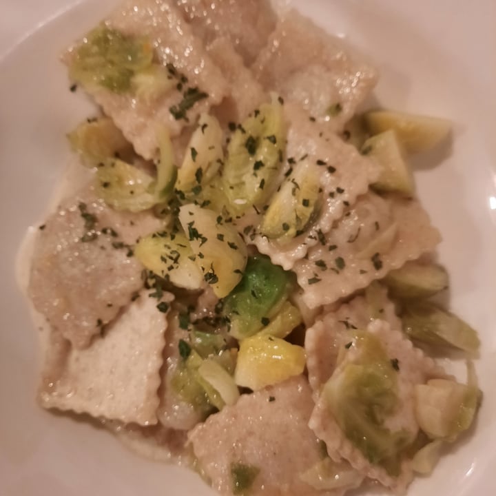 photo of Ristorante Vegano Biologico La Lanterna Raviolini Di Farro Ripieni Di Castagne E Sambuco Con Cavoletti Di Bruxelles Su Vellutata Di Nocciole shared by @silviietta on  06 Dec 2023 - review