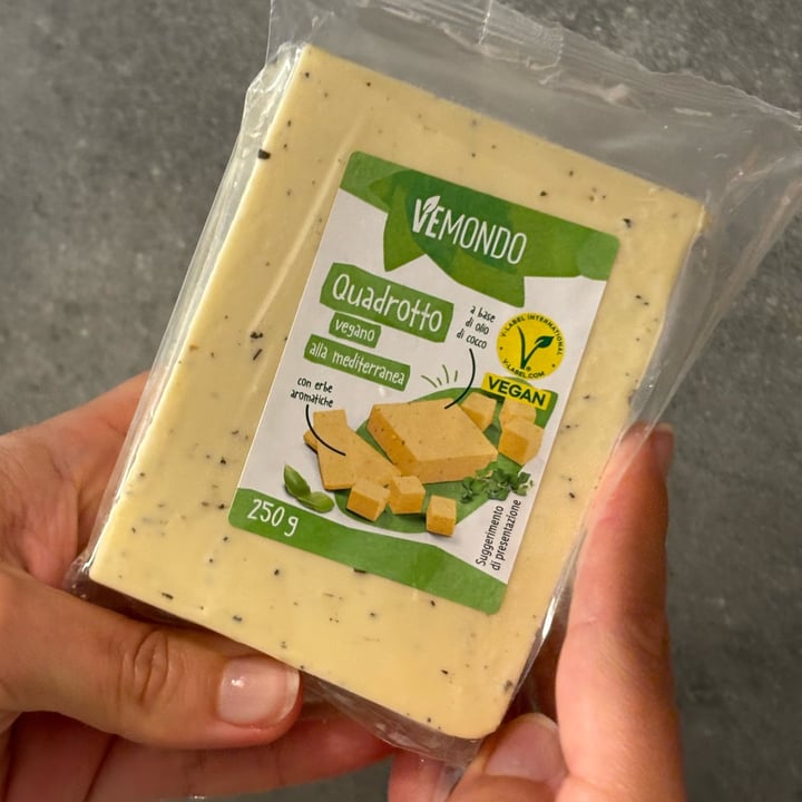 photo of Vemondo Quadrotto vegano alla mediterranea shared by @franvegg on  08 Oct 2025 - review