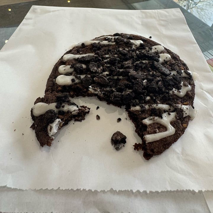 photo of Shotsmiths Vegan Chocolate Chip Oreo Cookie shared by @resoluteturtle78 on  22 Jan 2024 - review