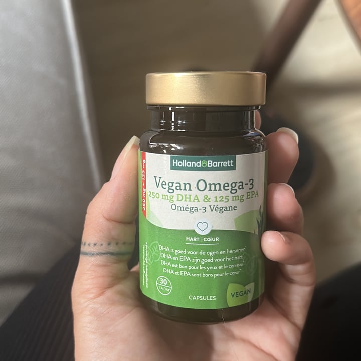 photo of Holland & Barrett Vegan omega 3 shared by @noemariel on  31 Aug 2023 - review