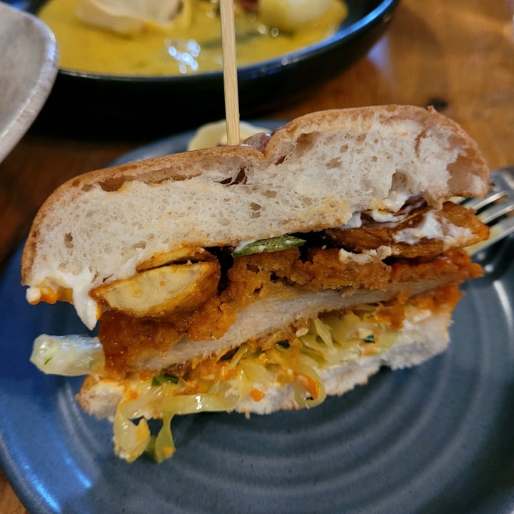 photo of Mildreds Covent Garden Hot mango pepper chick’n burger shared by @byobottlesg on  08 Jan 2024 - review