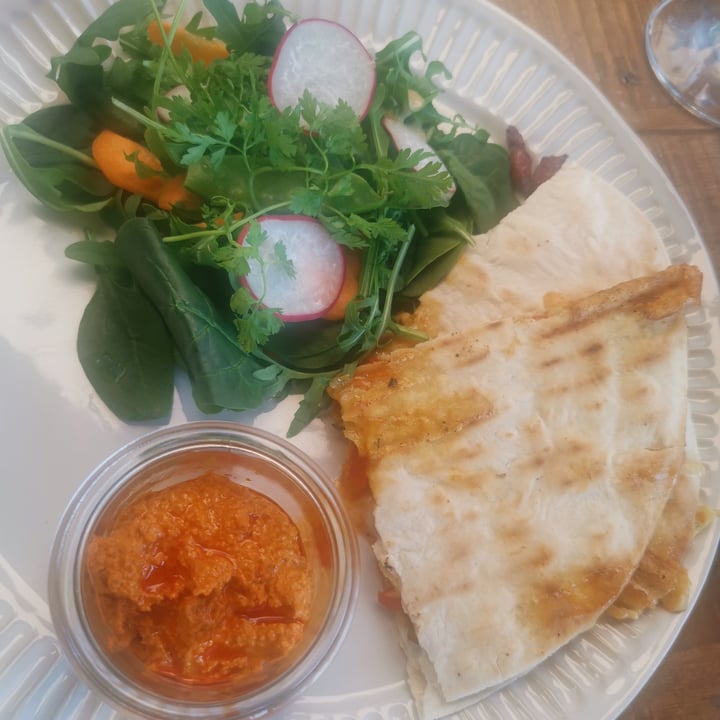 photo of The green queen Red & Spicy Feta Quesadilla shared by @thegluttonoussloth on  20 Jun 2024 - review