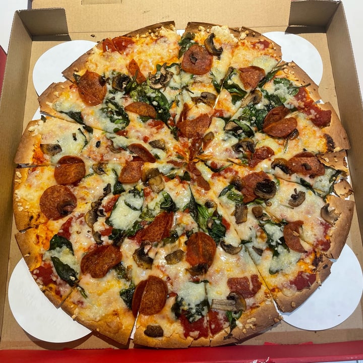 photo of Pepperoni's Vegan Lovers shared by @appleappleamanda on  02 Jan 2025 - review