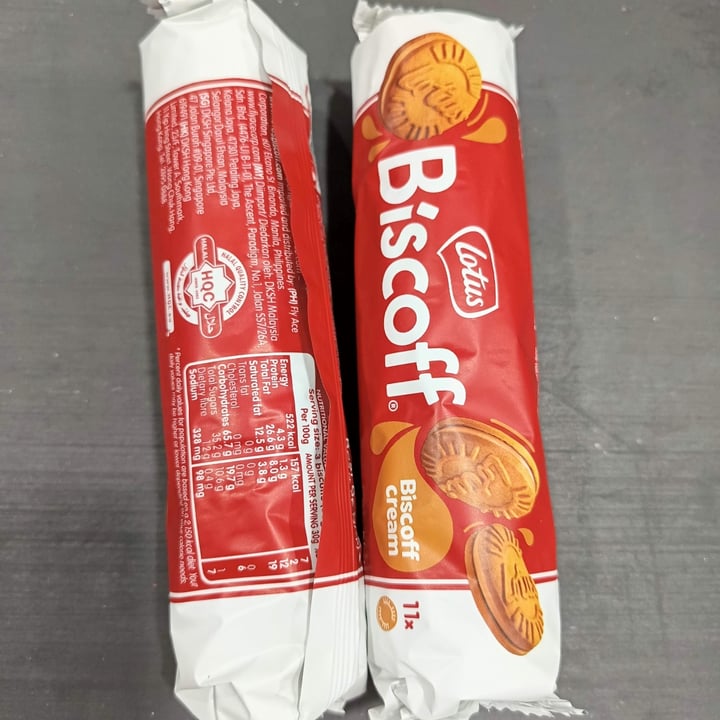 photo of Lotus Biscoff Caramelised Sandwich Biscuit shared by @zarreen on  30 Sep 2025 - review