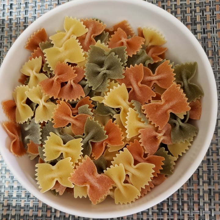 photo of Las Acacias Pasta de Trigo Duro con Vegetales - Corbatita shared by @vrgvegana on  10 Jul 2024 - review