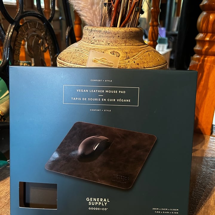photo of Goods + Co Tapis de souris en cuir végane shared by @maryanarch on  28 Sep 2025 - review