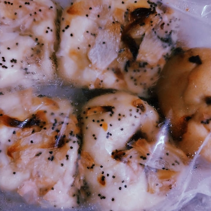 photo of Panificadora Brown Pan de cebolla y amapola shared by @nanicuadern on  15 Apr 2025 - review