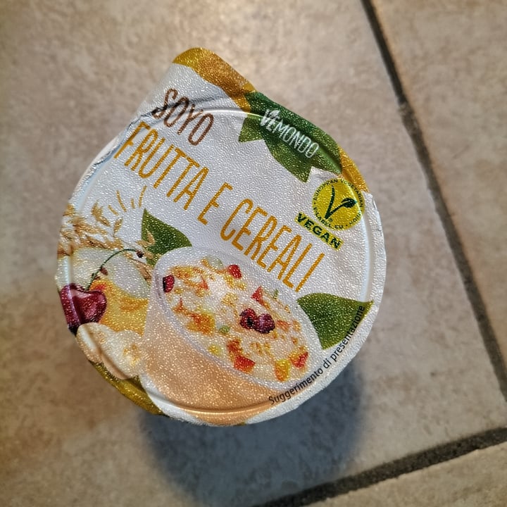 photo of Vemondo Yougurt Soyo Frutta E Cereali (Fruit & Cereals) shared by @stefaniaor on  21 Nov 2023 - review