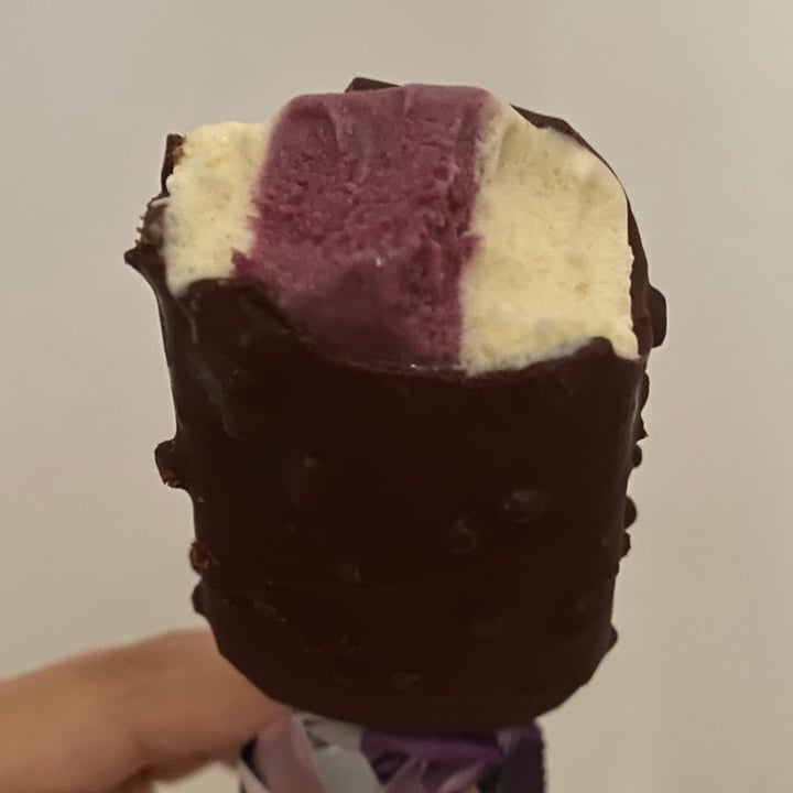 photo of Magnum Chill Blueberry Cookie shared by @elisaleone on  28 May 2024 - review