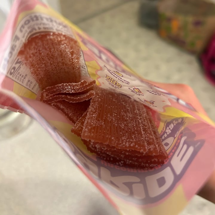 photo of Joyride Sour Pink Lemonade Strips shared by @samanthab3 on  25 Apr 2025 - review