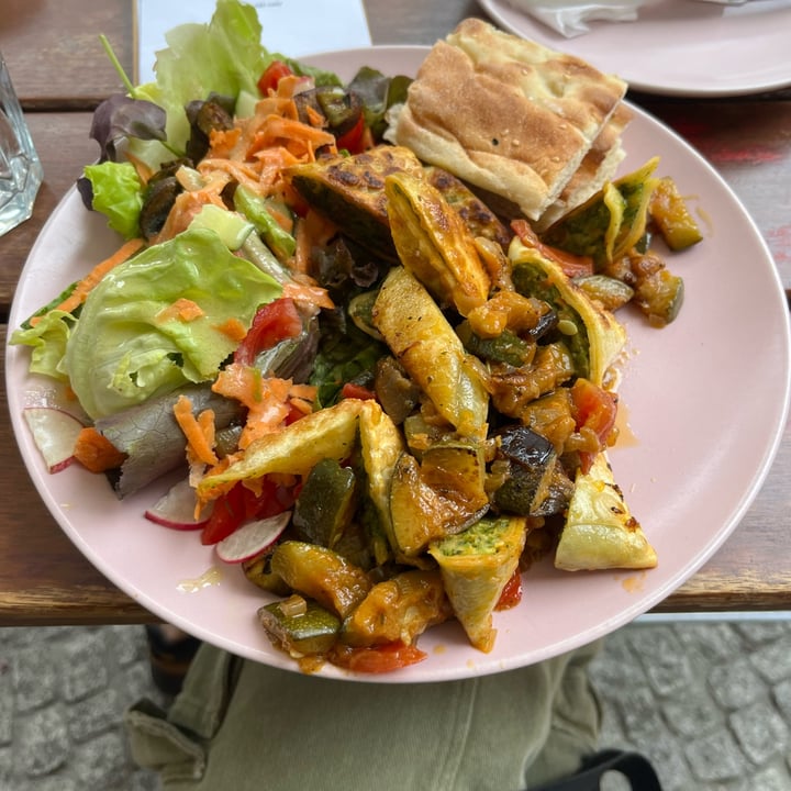 photo of Rosa Parks Café vegan Maultaschen shared by @ringoandharrison on  29 Sep 2023 - review